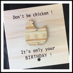Houten wenskaart verjaardag chicken